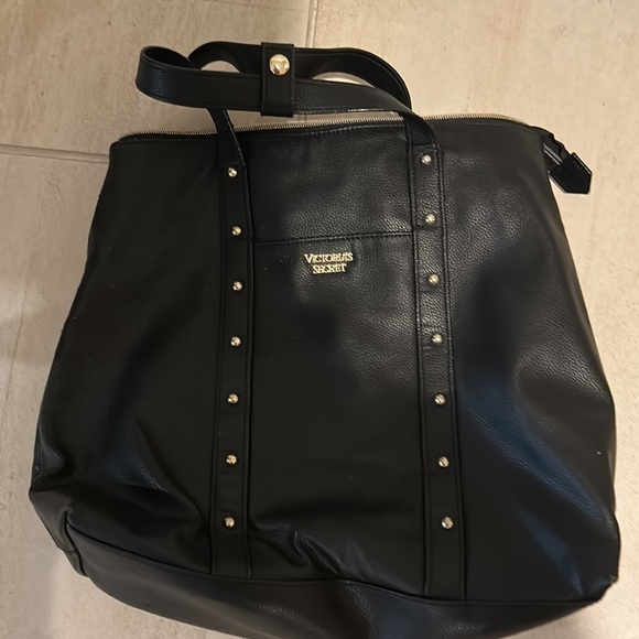 Victoria, secret black knapsack can be used as a knapsack or as a carry bag - Picture 4 of 8